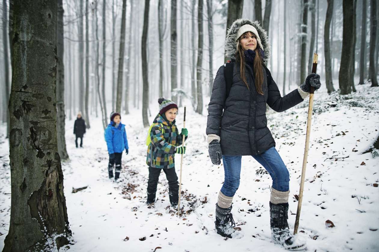 Five tips to make your family winter hikes memorable